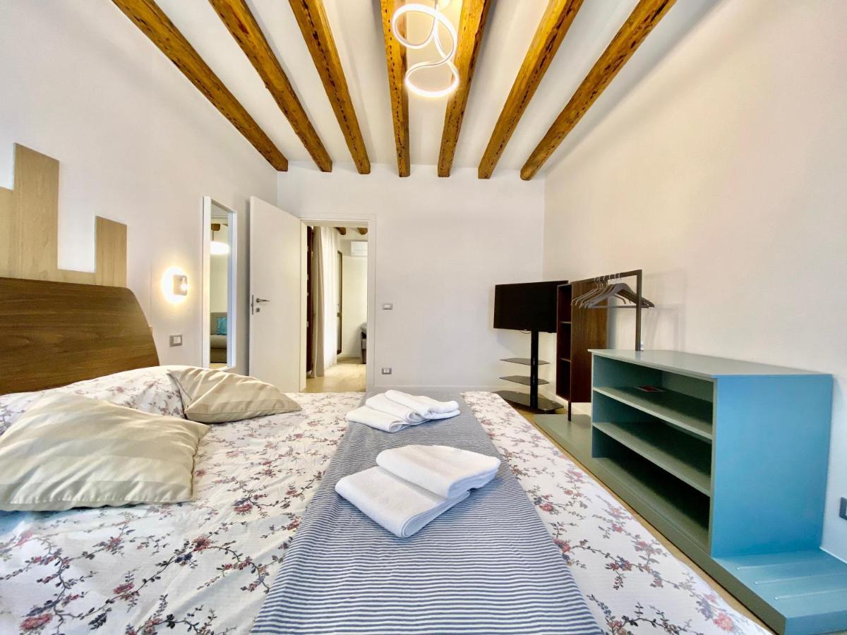 Suite House New Apartments Wi Fi Venice Island Екстер'єр фото