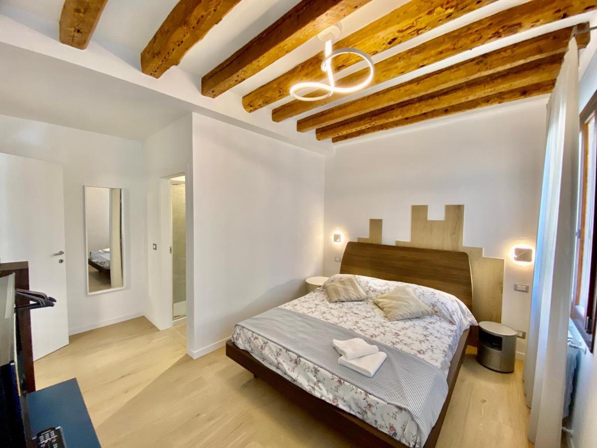 Suite House New Apartments Wi Fi Venice Island Екстер'єр фото