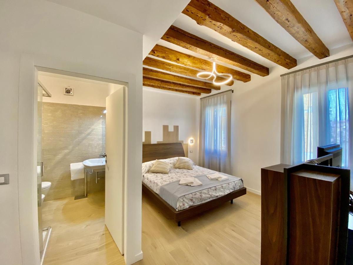 Suite House New Apartments Wi Fi Venice Island Екстер'єр фото
