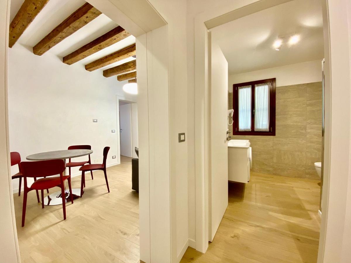 Suite House New Apartments Wi Fi Venice Island Екстер'єр фото