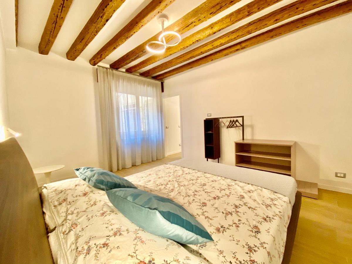 Suite House New Apartments Wi Fi Venice Island Екстер'єр фото