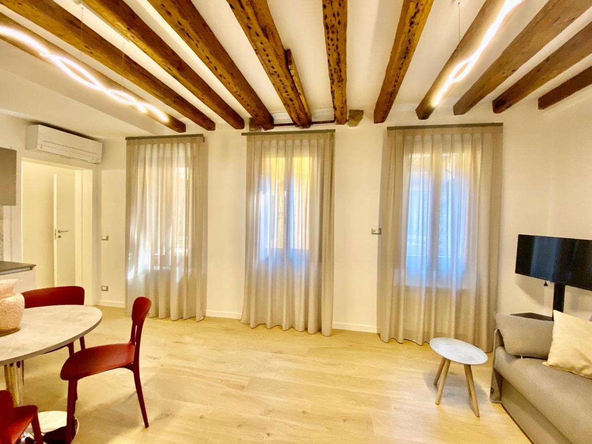 Suite House New Apartments Wi Fi Venice Island Екстер'єр фото