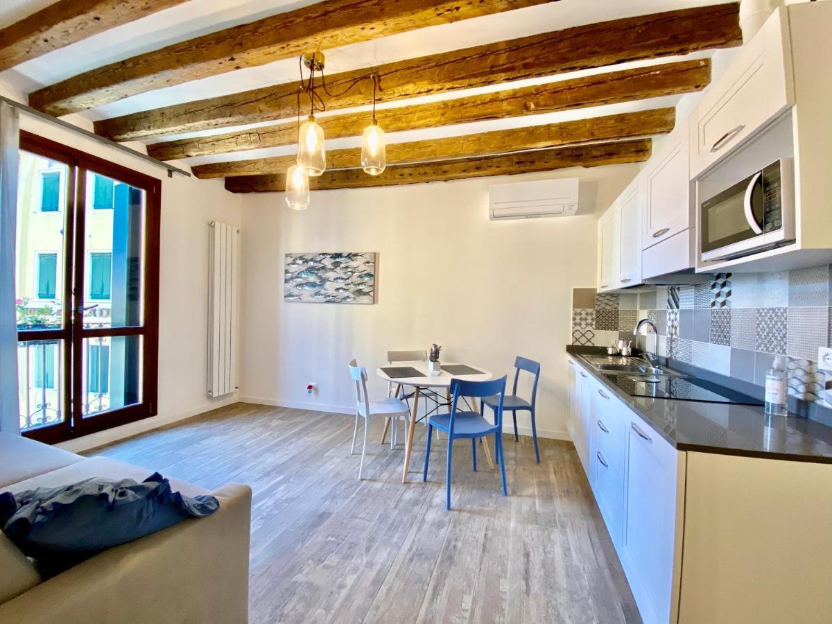 Suite House New Apartments Wi Fi Venice Island Екстер'єр фото
