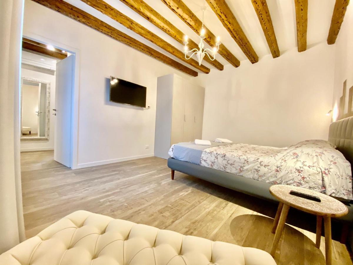 Suite House New Apartments Wi Fi Venice Island Екстер'єр фото