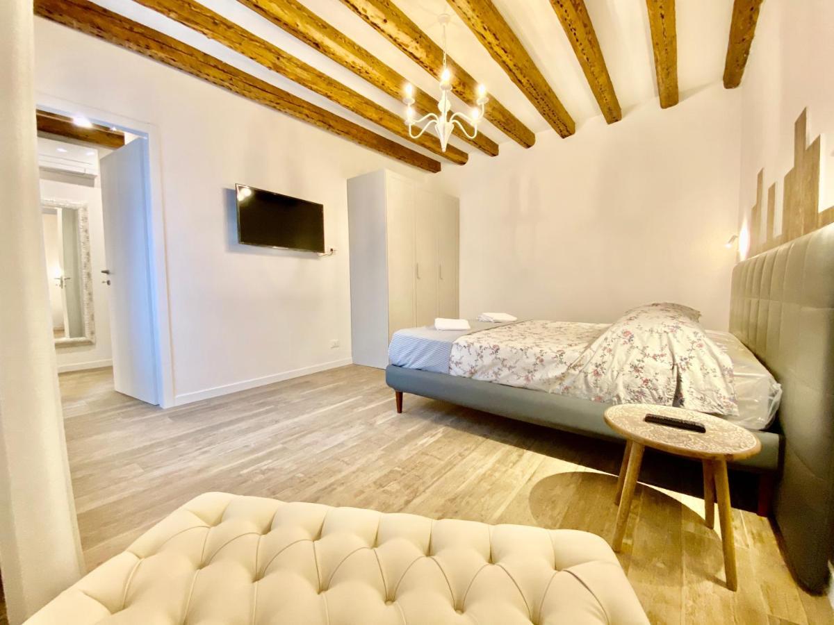 Suite House New Apartments Wi Fi Venice Island Екстер'єр фото